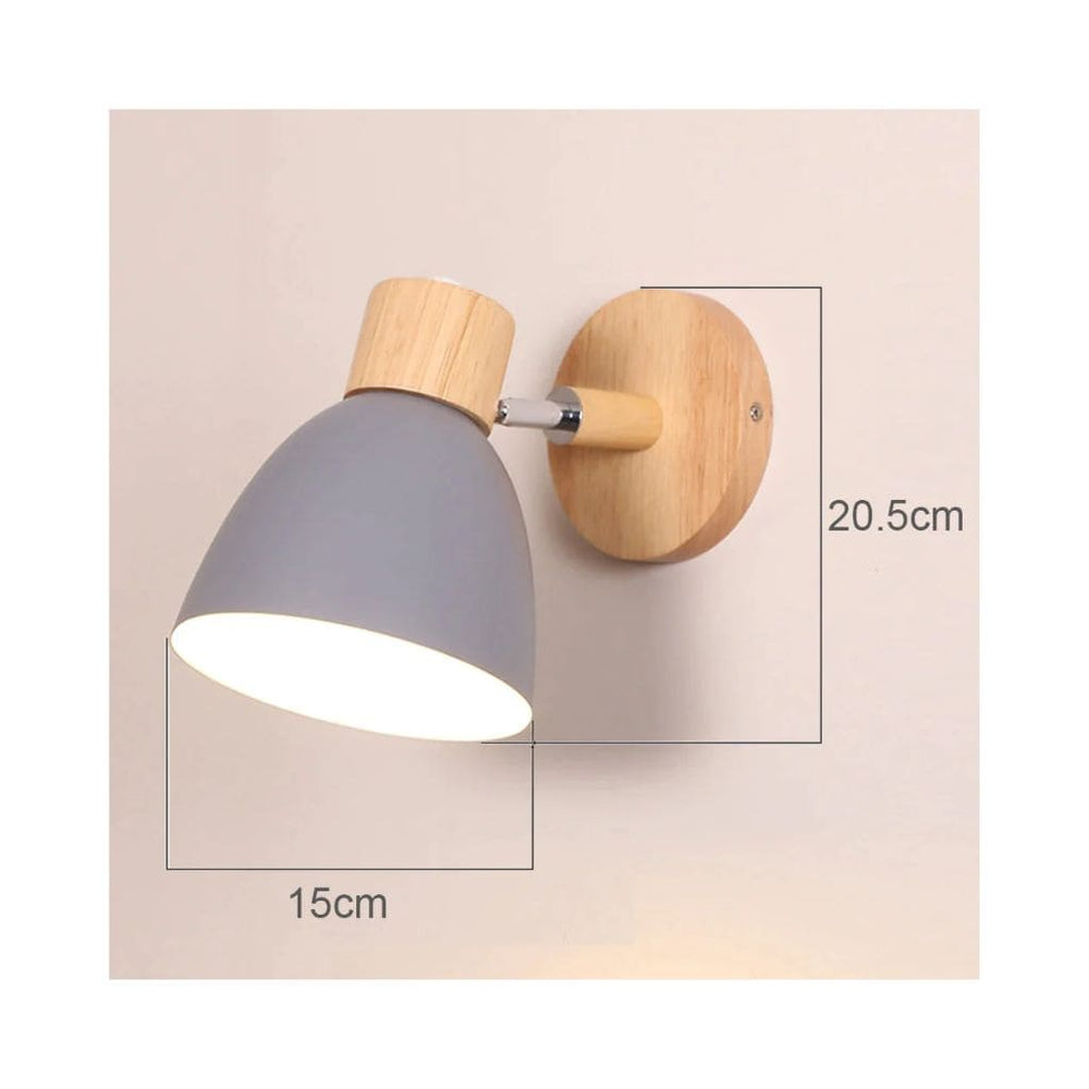 Nordische LED -Wandleuchte in festem Holz