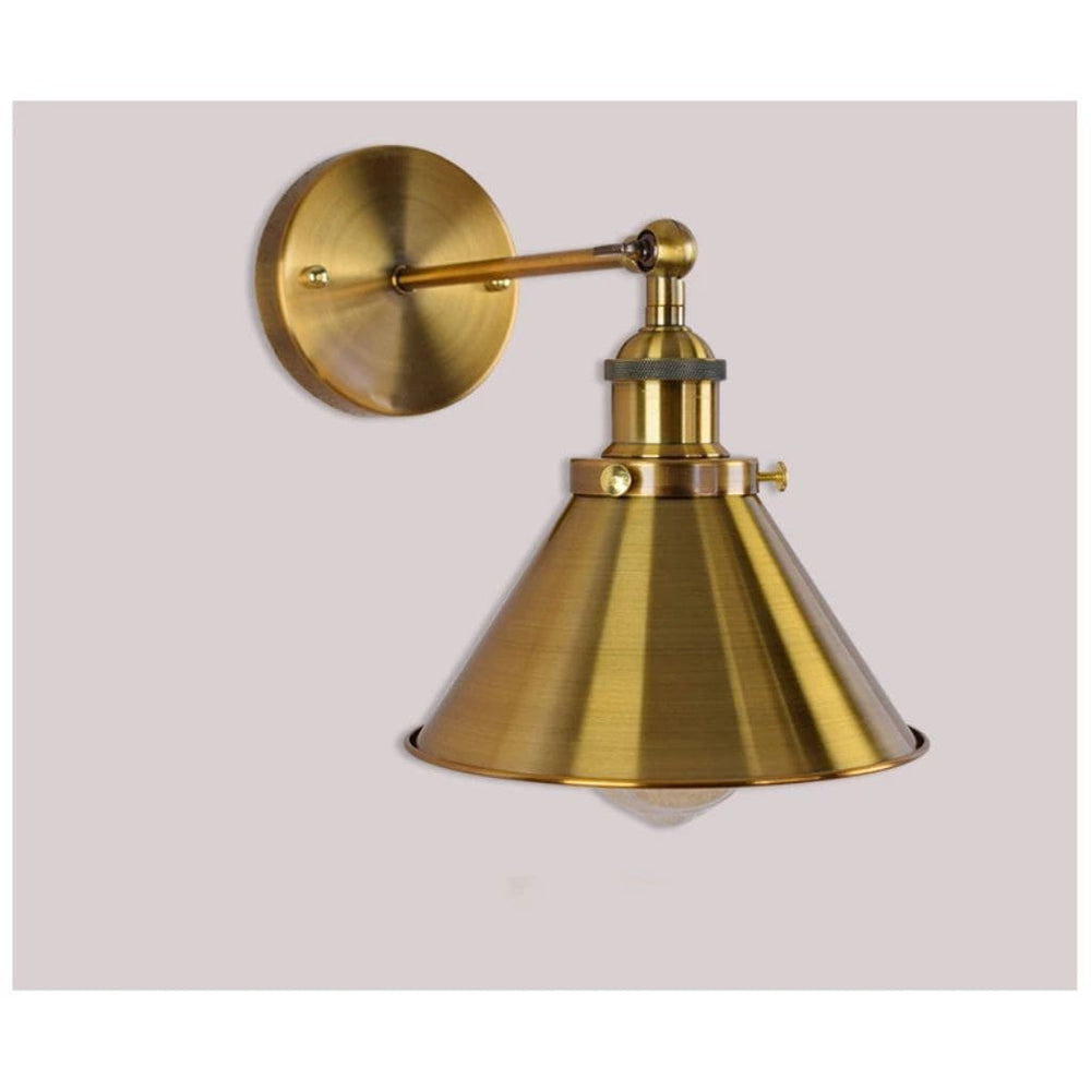 Goldene industrielle Vintage -Wandleuchte