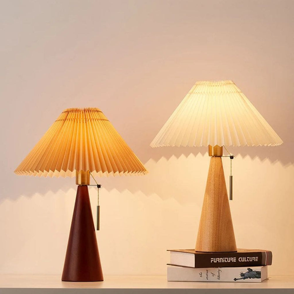 Retro gefaltete Tischlampe in festem Holz