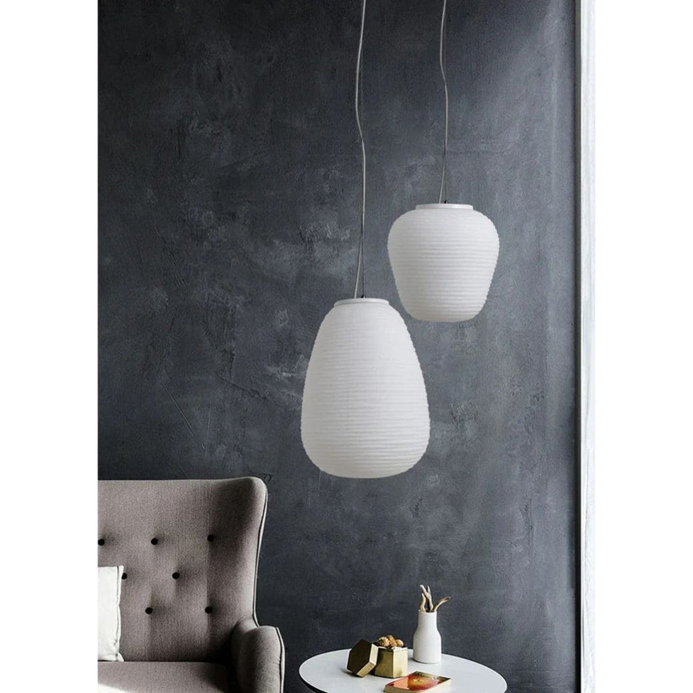 Foscarini -Suspension in milchigem weißen Glas